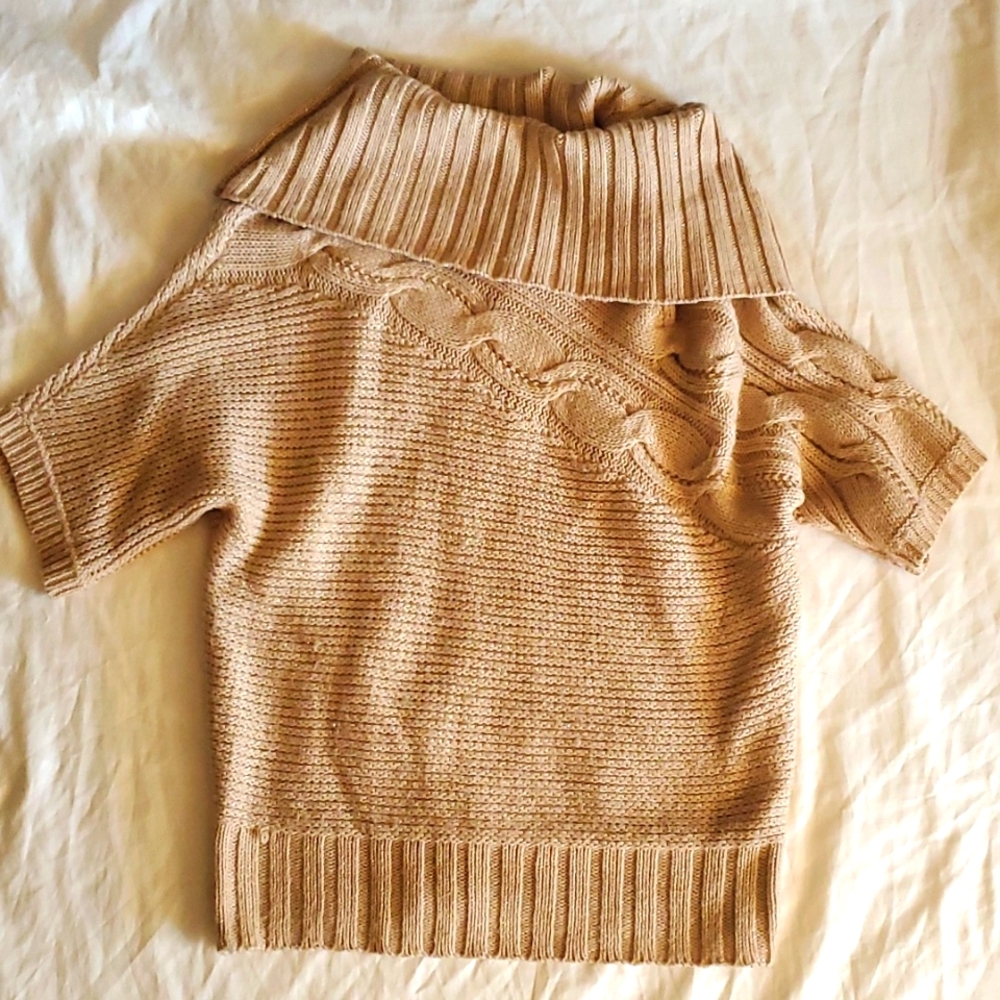 Knitted sweater, beige with gold shimmer details